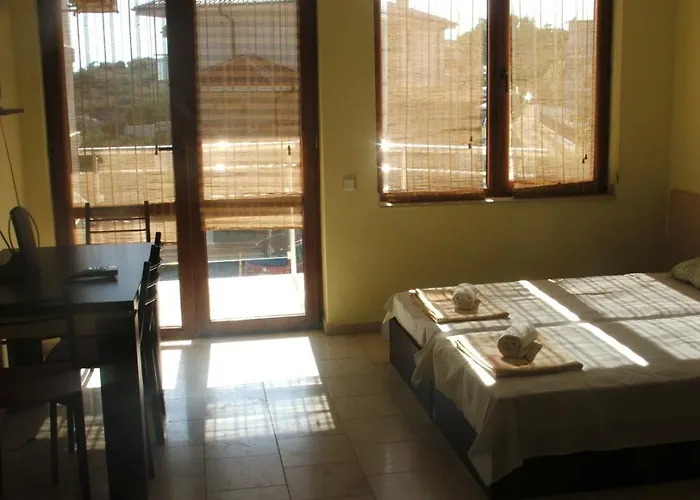 Akshaena מלון דירות 3*