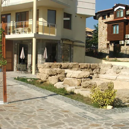 Akshaena